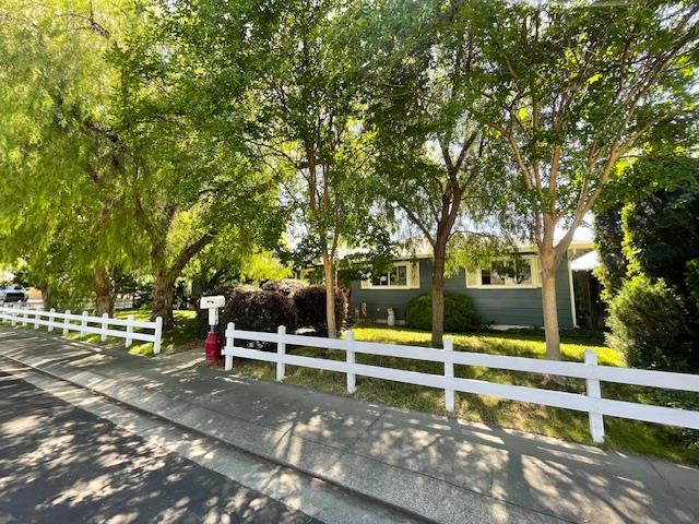 Maplenut Avenue, Modesto, California image 3