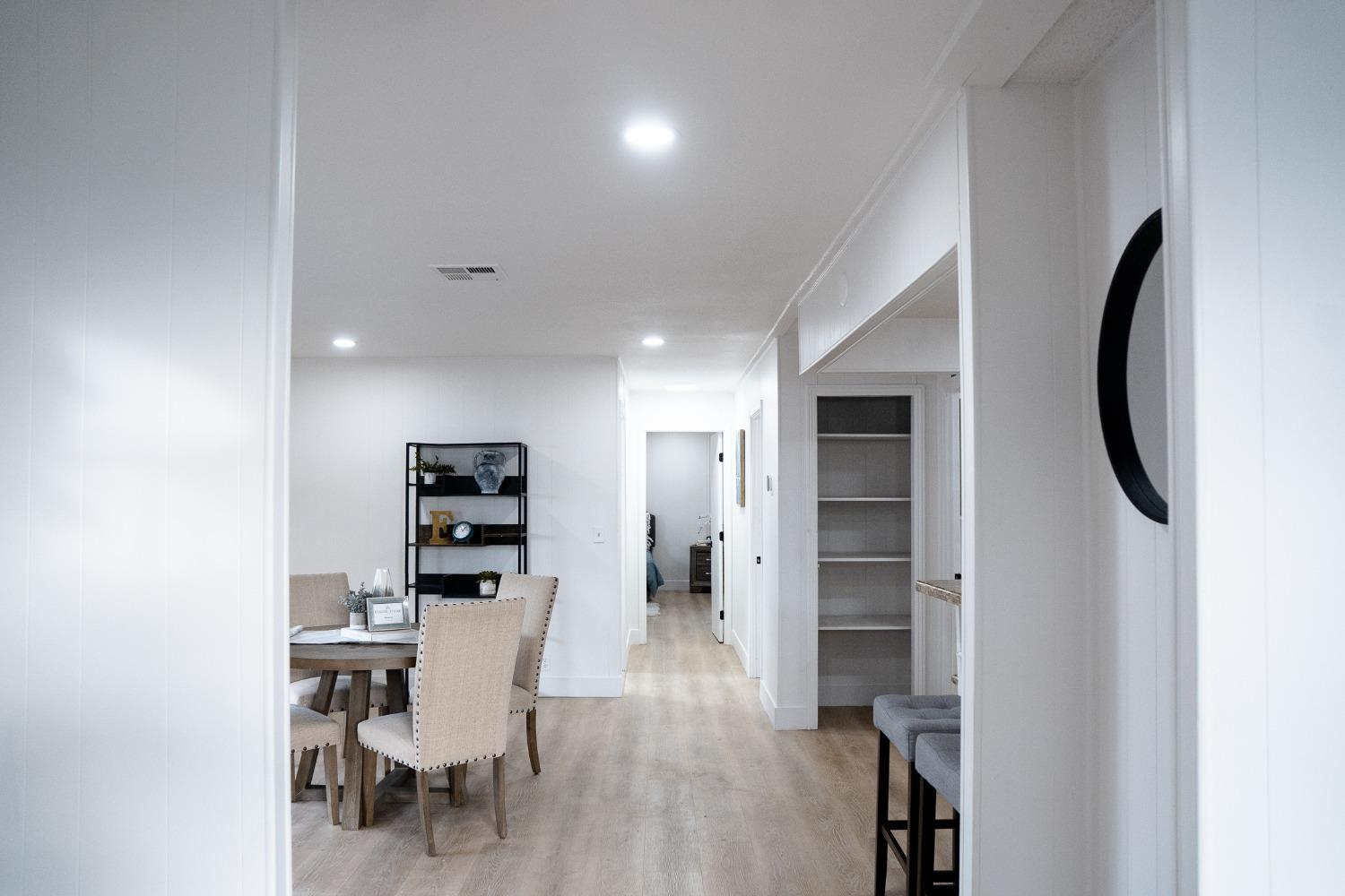 Detail Gallery Image 4 of 25 For 818 Dobrich Cir, Pittsburg,  CA 94565 - 2 Beds | 2 Baths