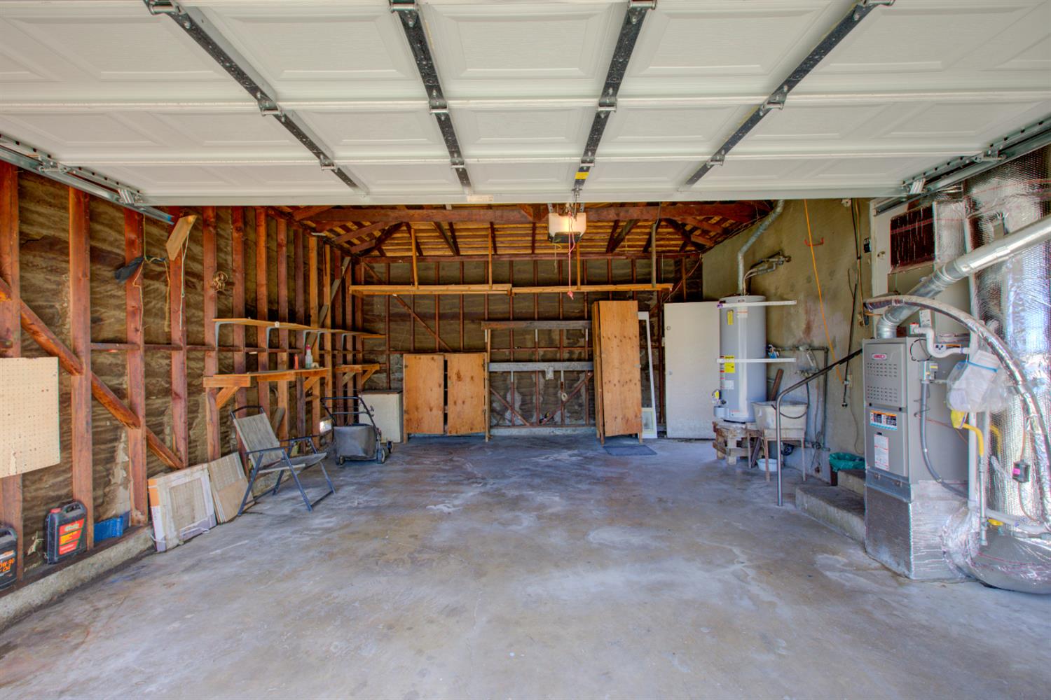 Kingsbury Avenue, Modesto, California image 34
