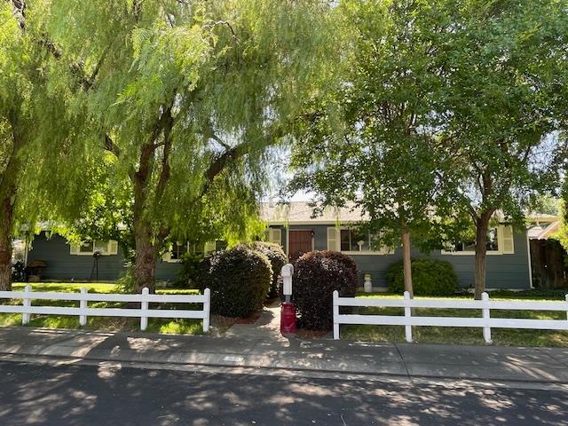 Maplenut Avenue, Modesto, California image 2