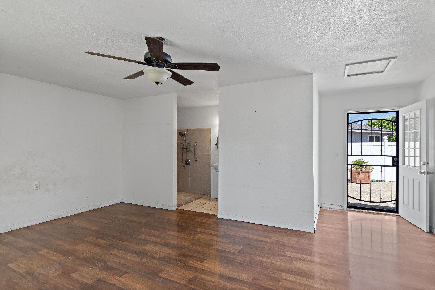 Lisa Court, Modesto, California image 16