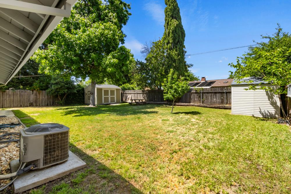 Rumford Avenue, Citrus Heights, California image 40