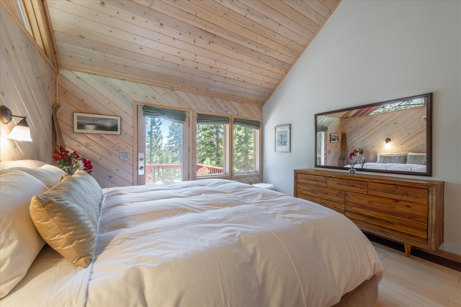 Falcon Point Place, Truckee, California image 26