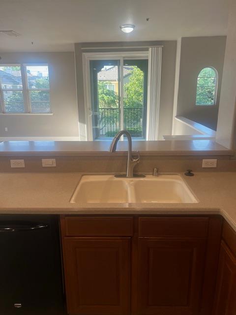 Photo #5: 225067428 Listing: Photo #5