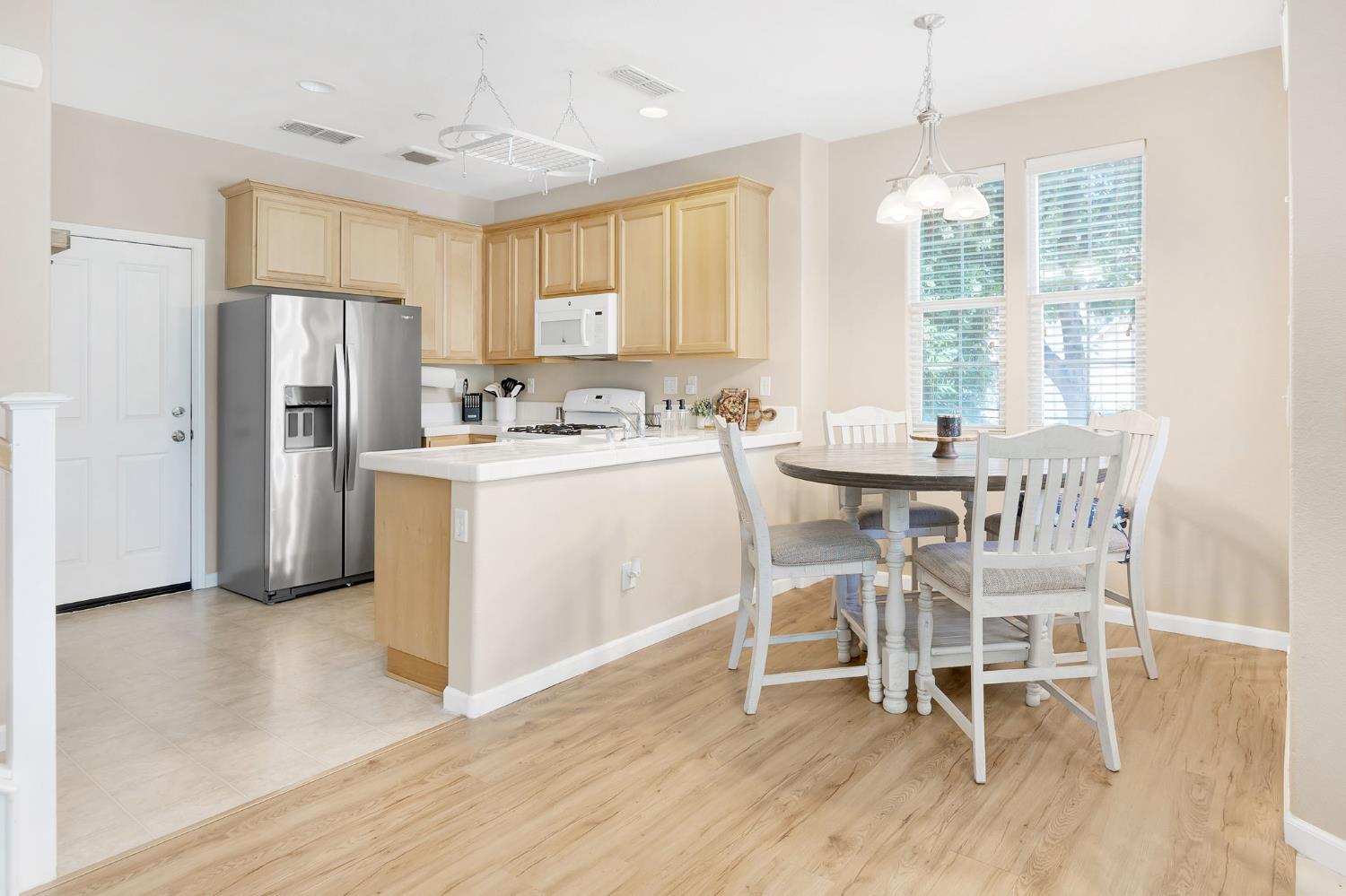 Verona Terrace, Davis, California image 8