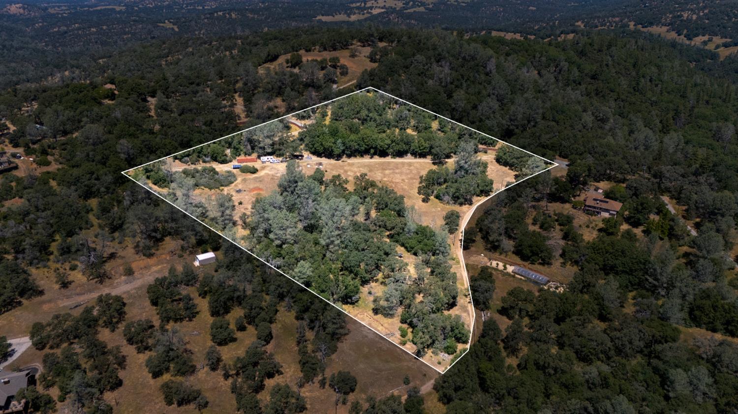 Roving Way, Grass Valley, California image 20