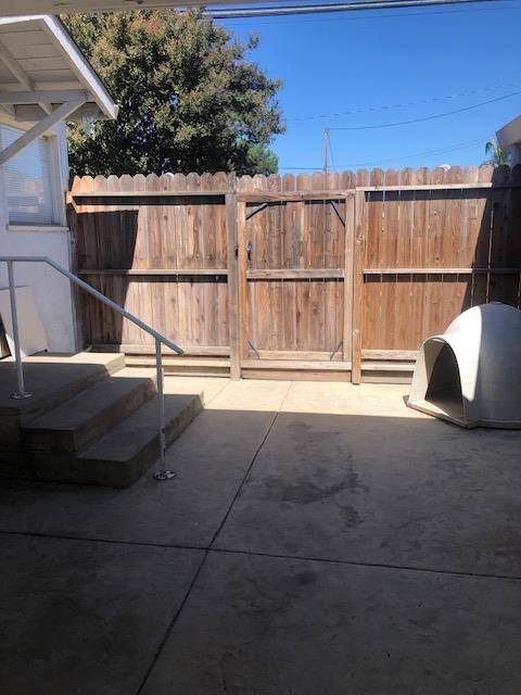 W Howard, Visalia, California image 20