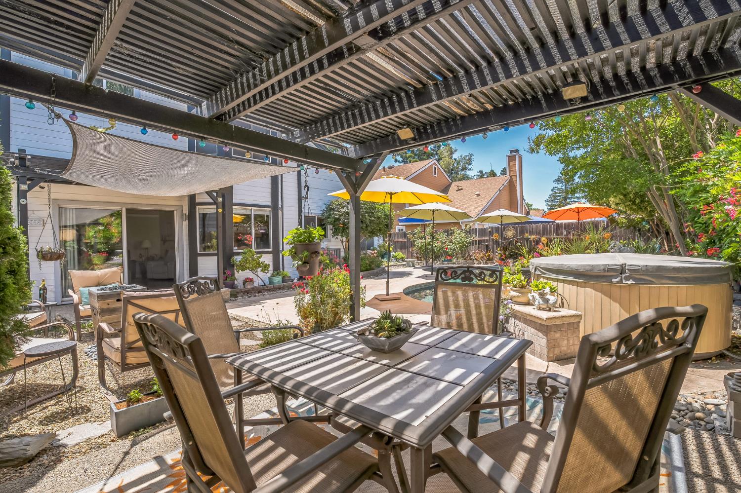 Derbyshire Circle, Sacramento, California image 20