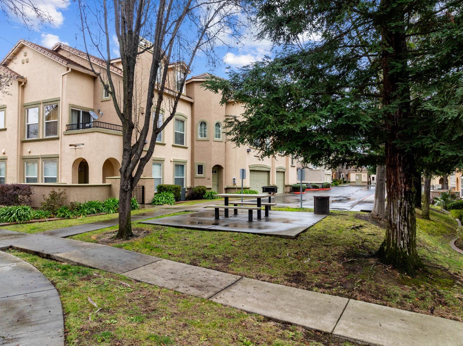 Photo #28: 225068251 Listing: Photo #28
