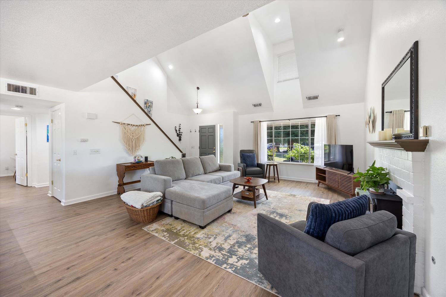 Silver Ranch Avenue, Loomis, California image 8