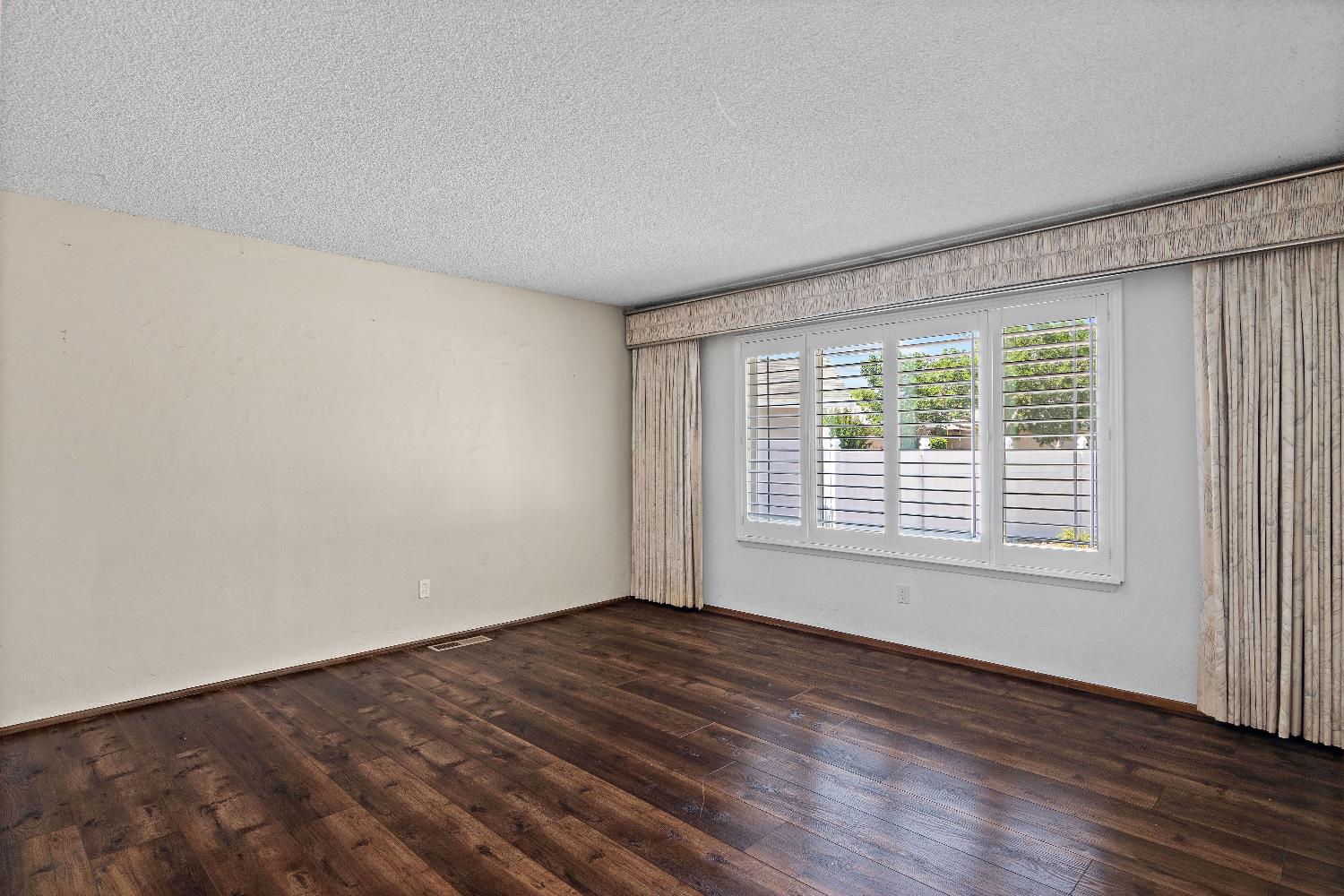 Lisa Court, Modesto, California image 7