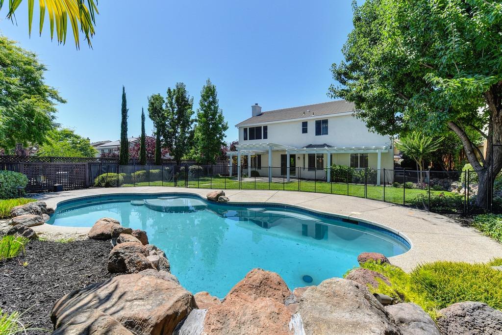 Morning Glory Court, El Dorado Hills, California image 2