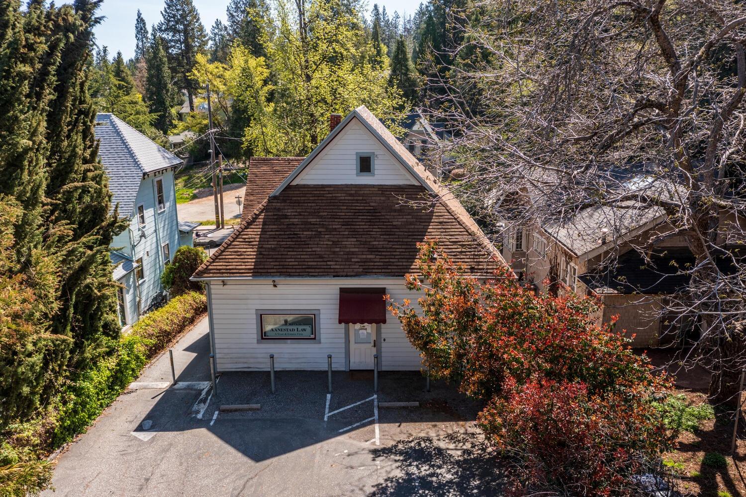 S Auburn Street, Grass Valley, California image 24