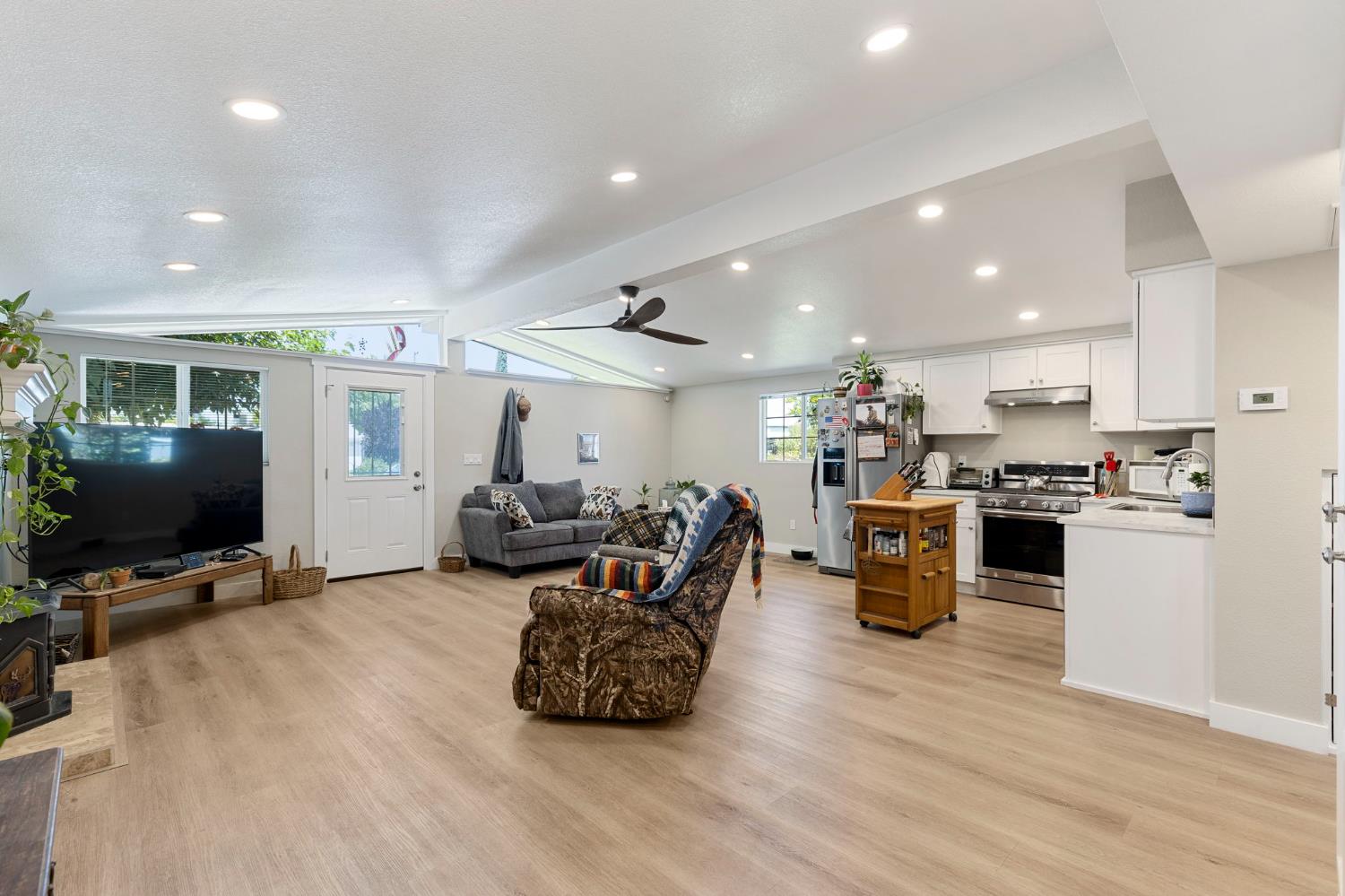 Brentwood Road, Roseville, California image 16