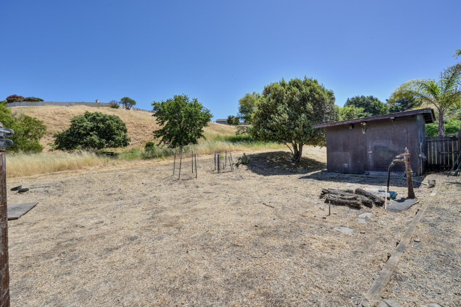 Clark Court, Pinole, California image 26