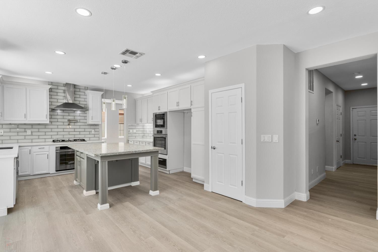 Detail Gallery Image 33 of 82 For 2431 Ogden Sannazor Ct, Tracy,  CA 95377 - 6 Beds | 4/1 Baths