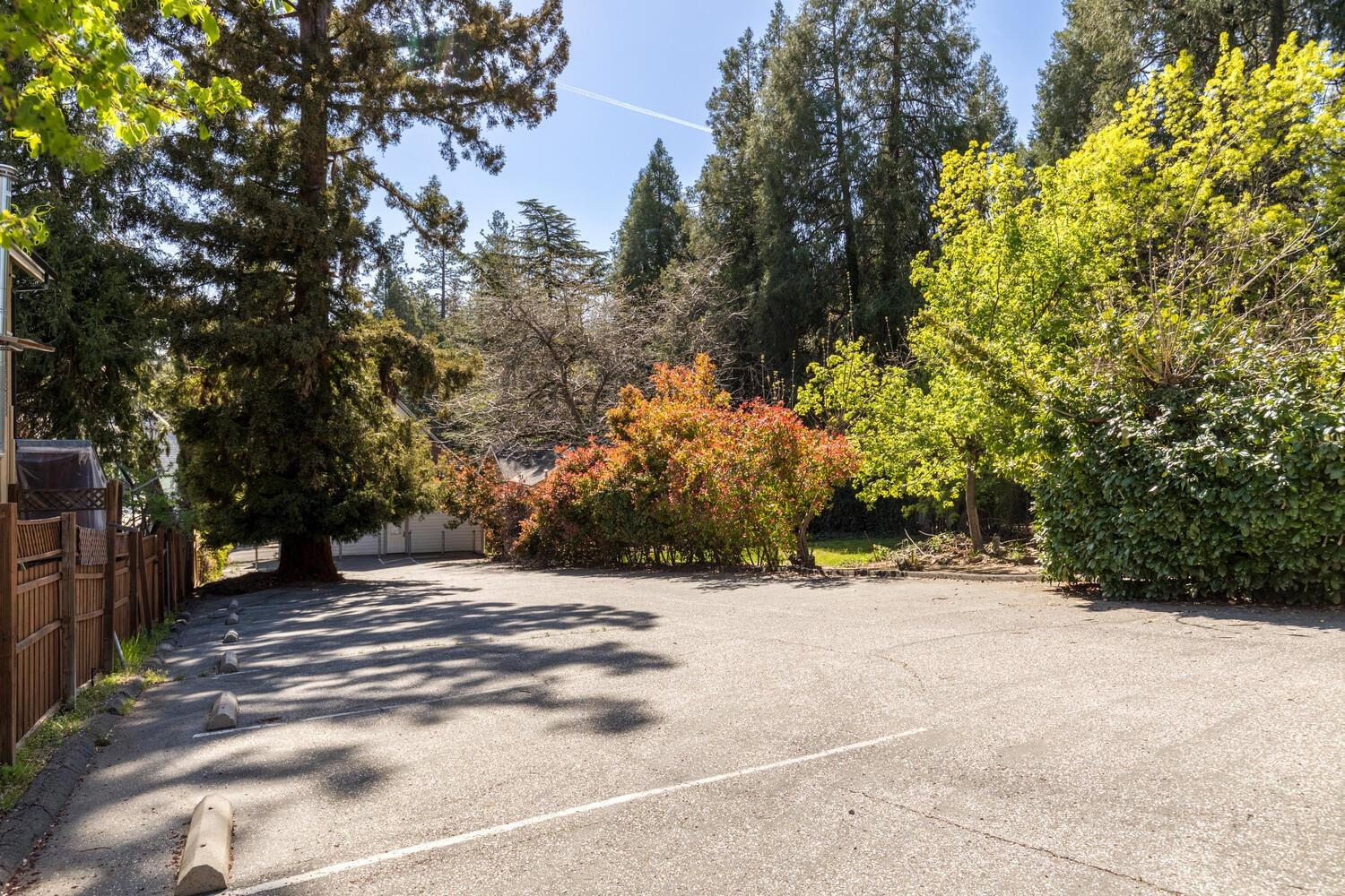 S Auburn Street, Grass Valley, California image 16