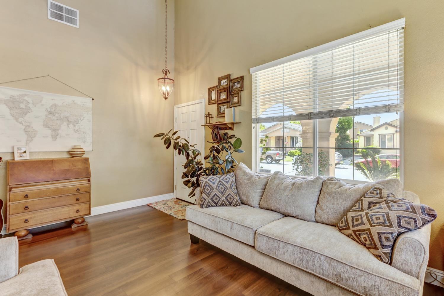 Sage Ranch Court, Elk Grove, California image 9