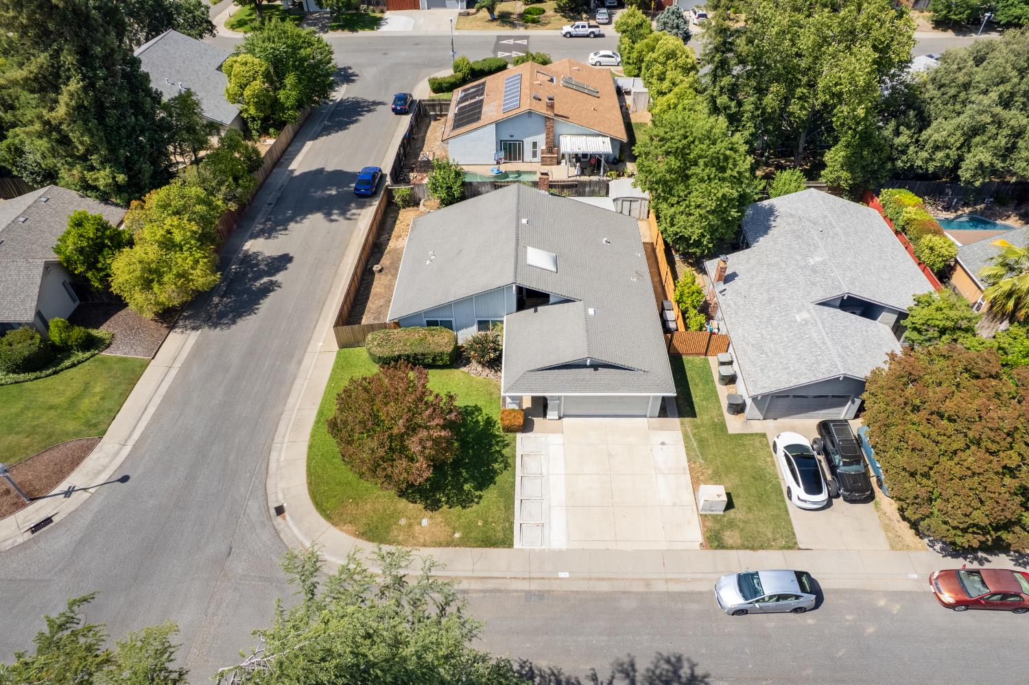 Glen Alder Way, Sacramento, CA, 95826-4058