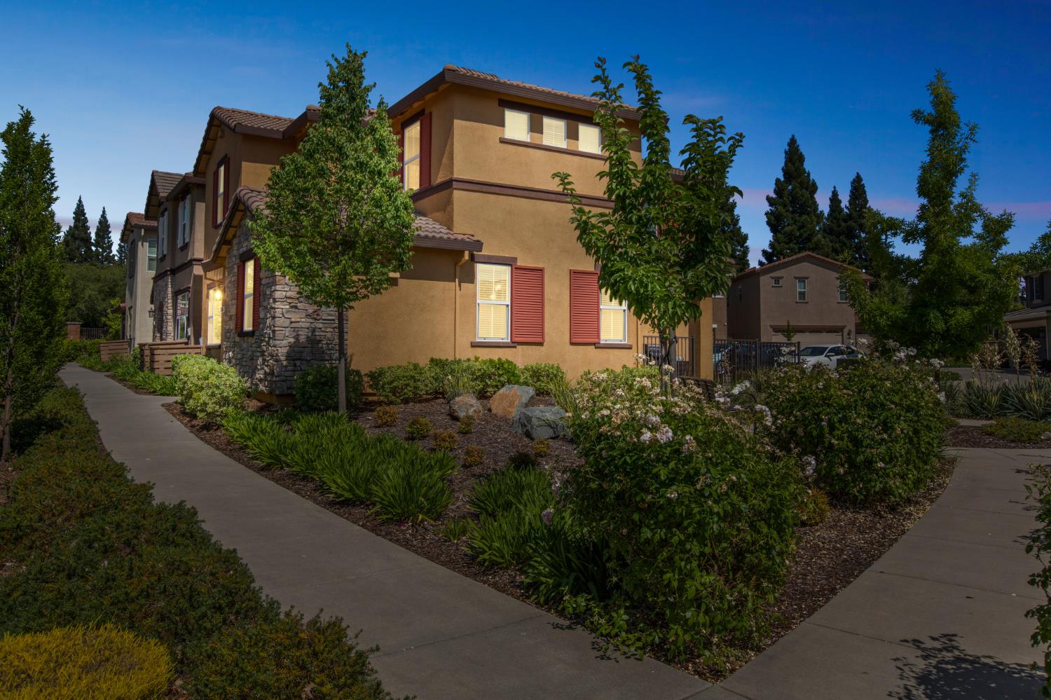 Veranda Court, Folsom, California image 34