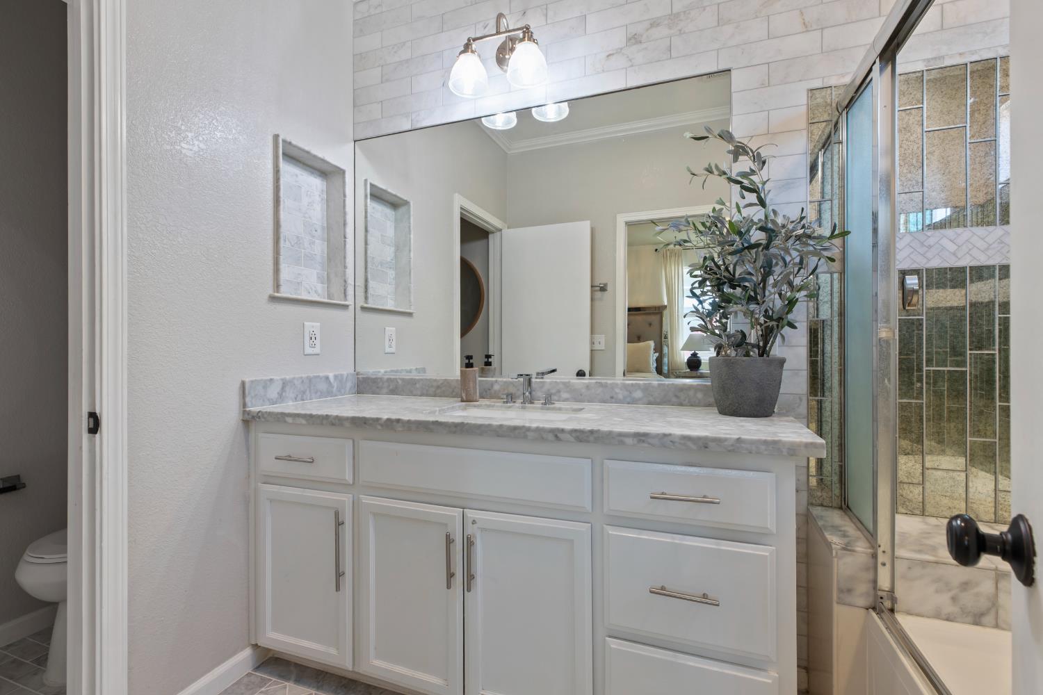 Nicol Way, Manteca, California image 20