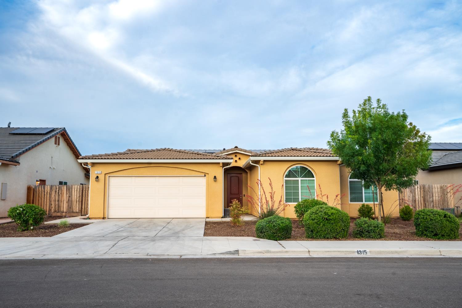 Roma Street, Madera, California image 1
