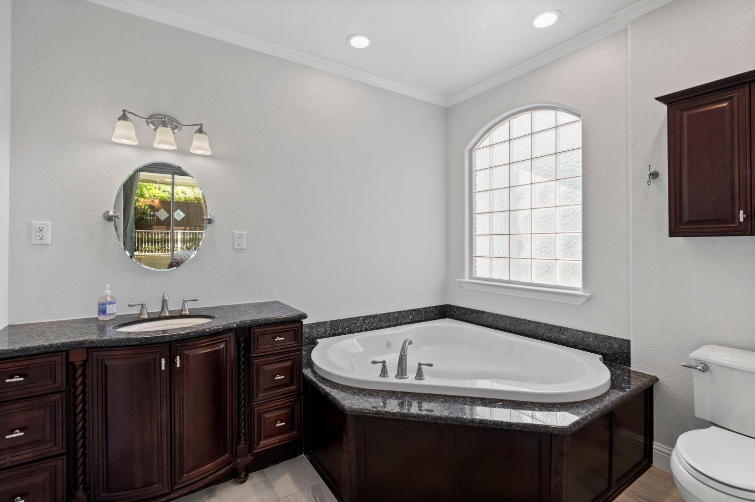 3413 Babson Drive