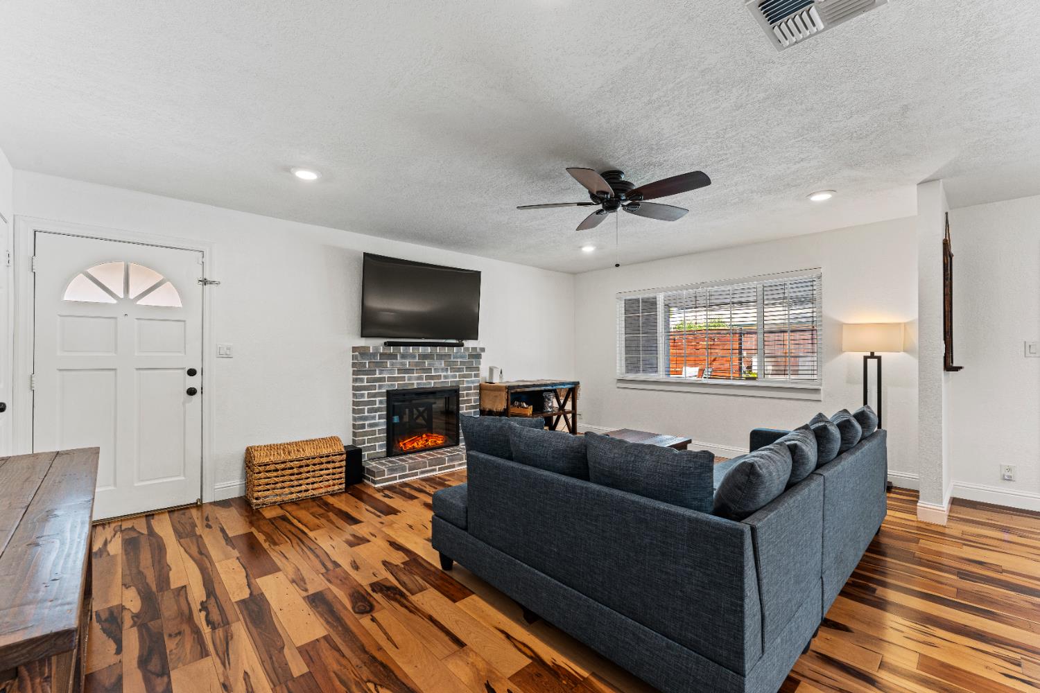 Oak Tree Drive, Roseville, California image 16