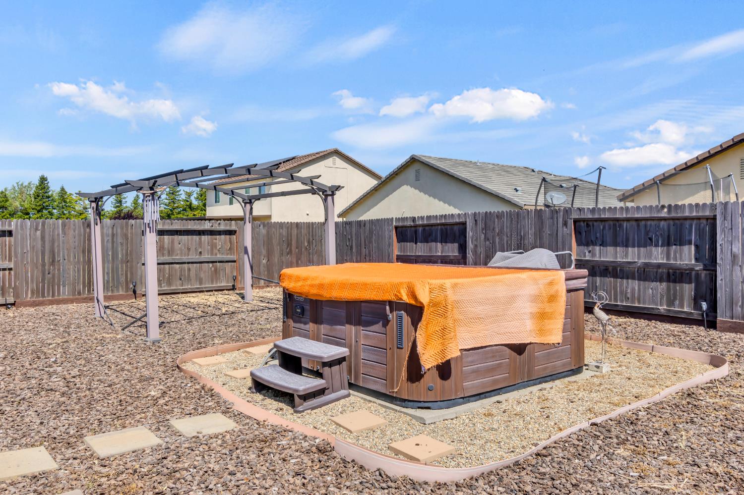 Sierra Bluff Street, Olivehurst, California image 40