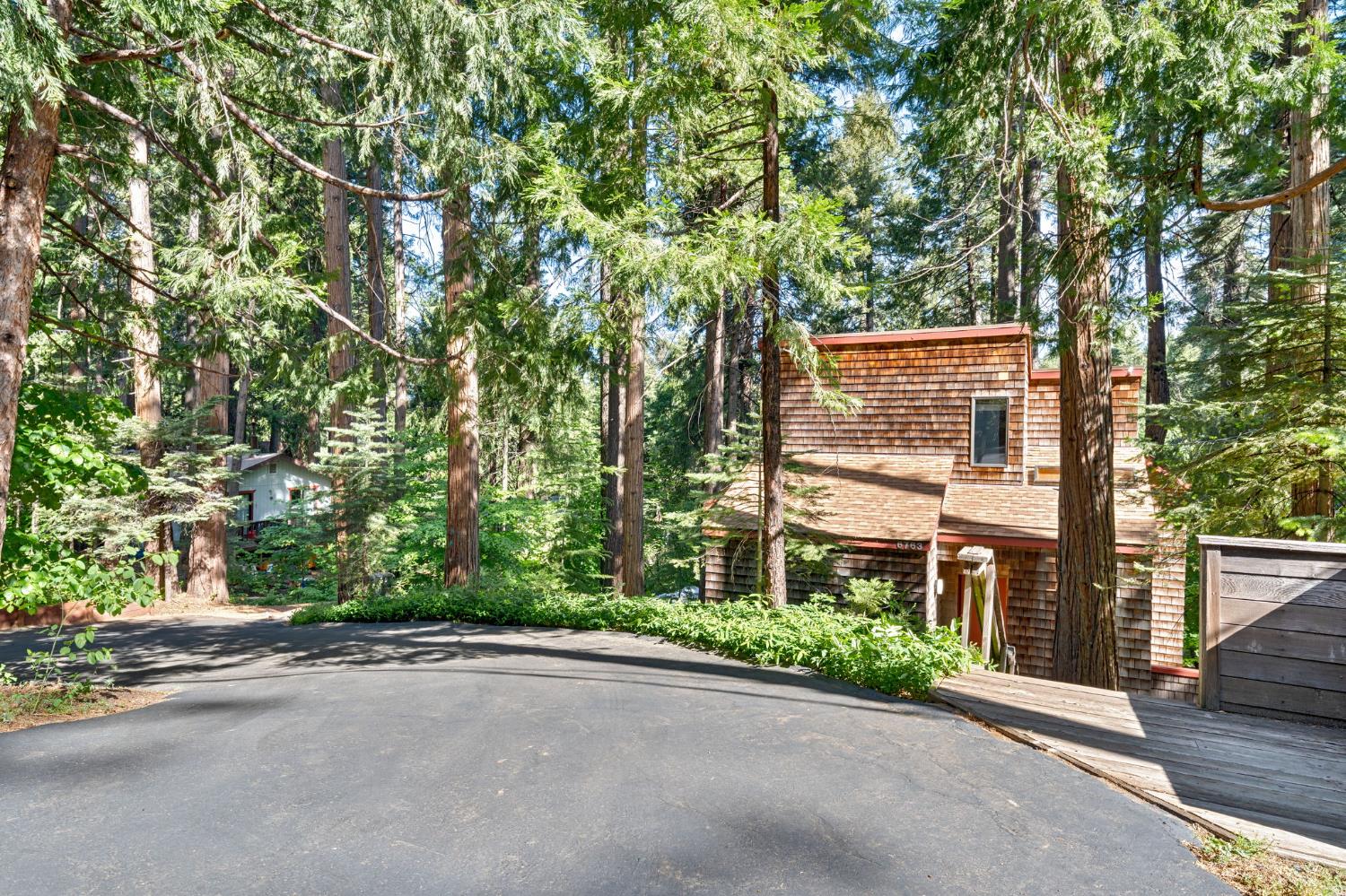 Onyx Trail, Pollock Pines, California image 28