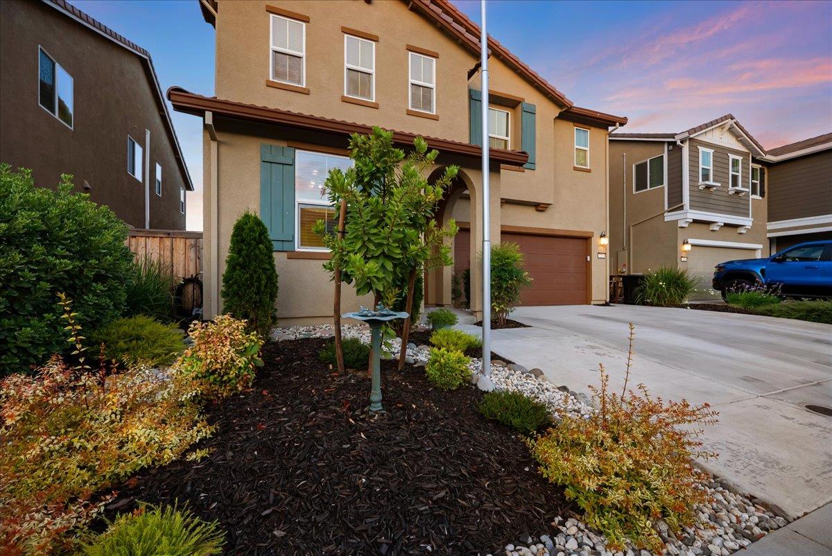 Encore Way, Roseville, California image 3