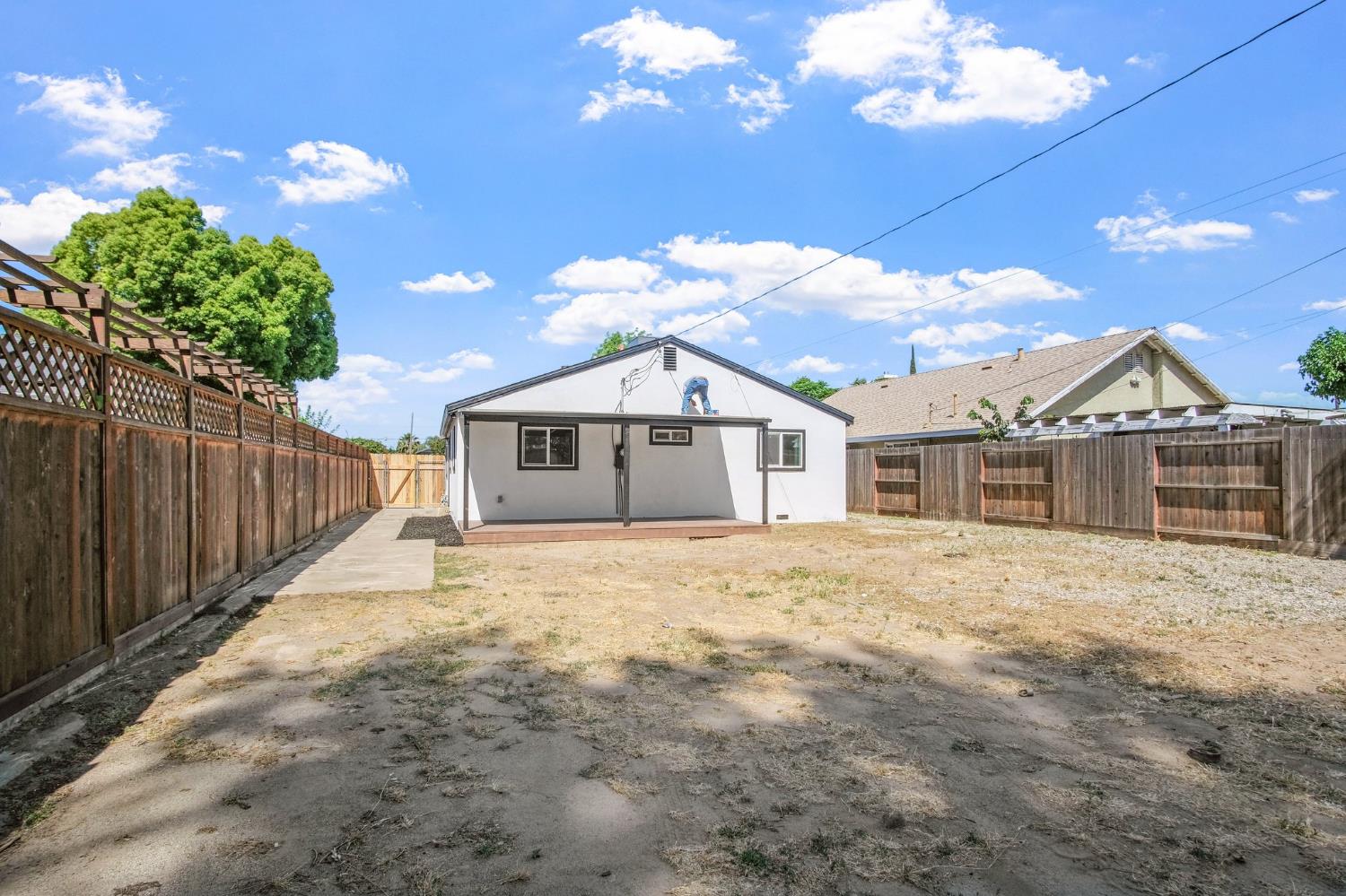 Whitcomb Way, Modesto, California image 19