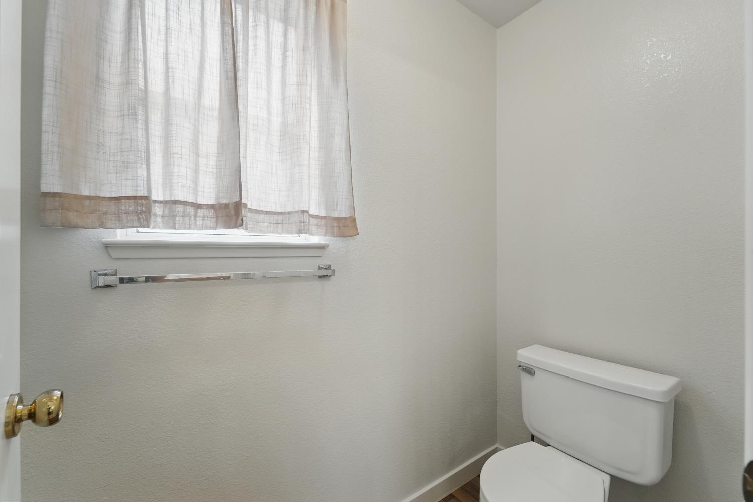 Colony Manor, Riverbank, California image 30