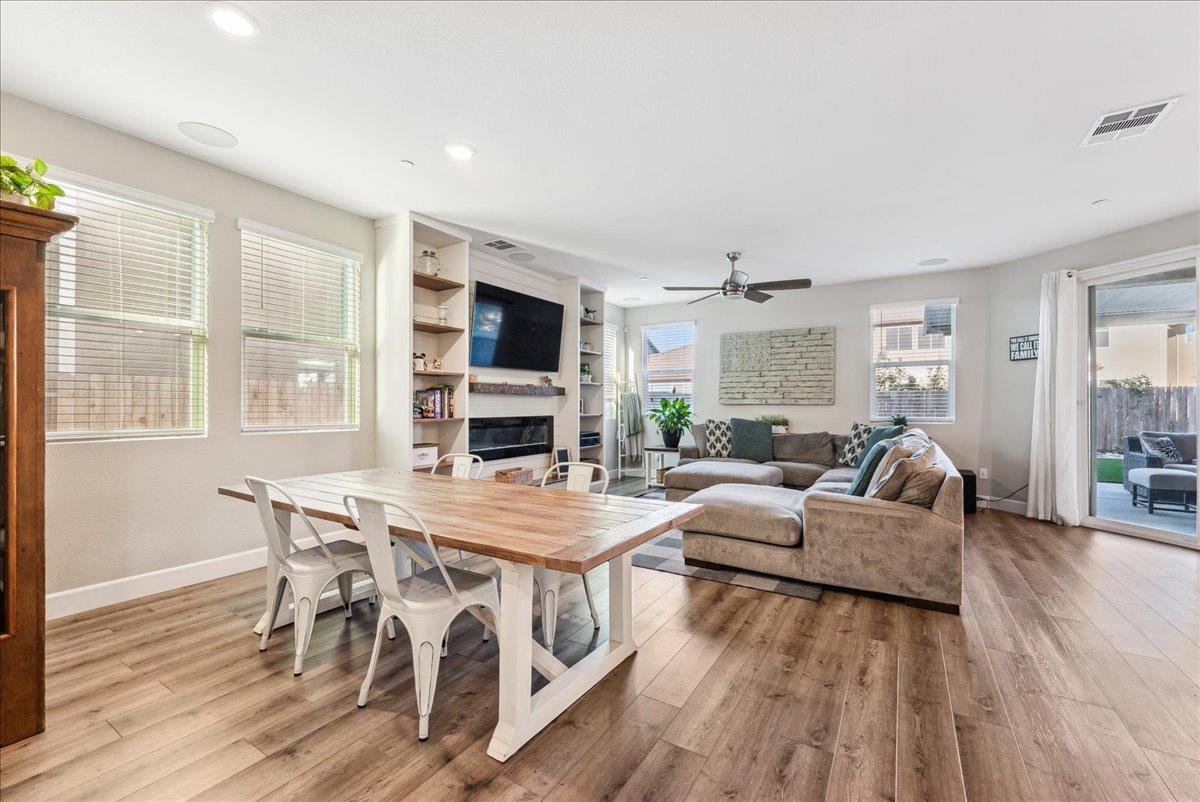Encore Way, Roseville, California image 6