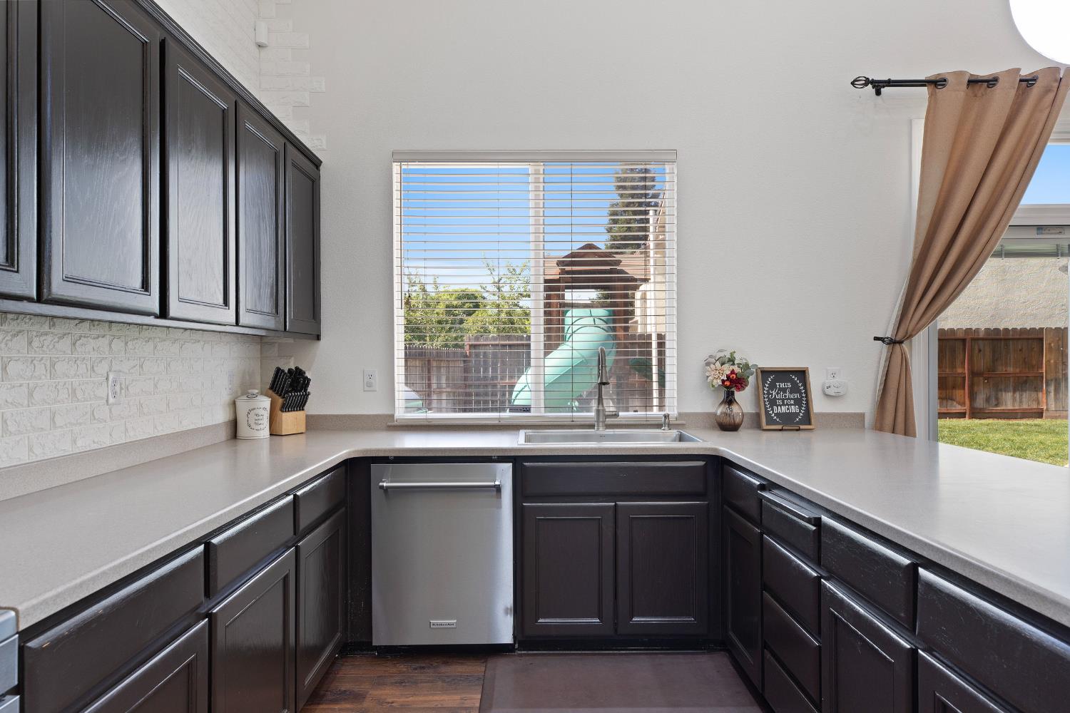 Moonbeam Way, Turlock, California image 16