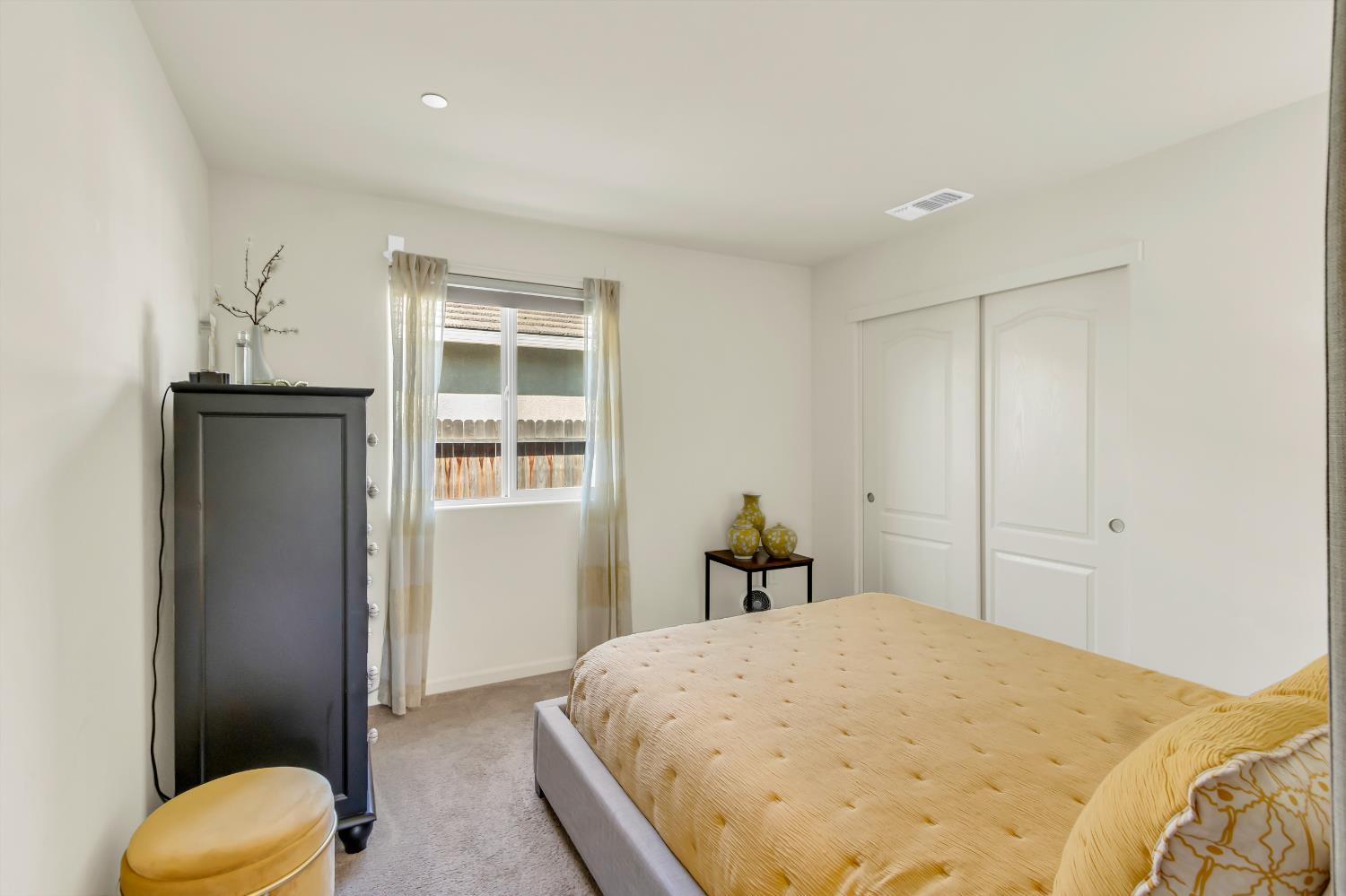 Sierra Bluff Street, Olivehurst, California image 36