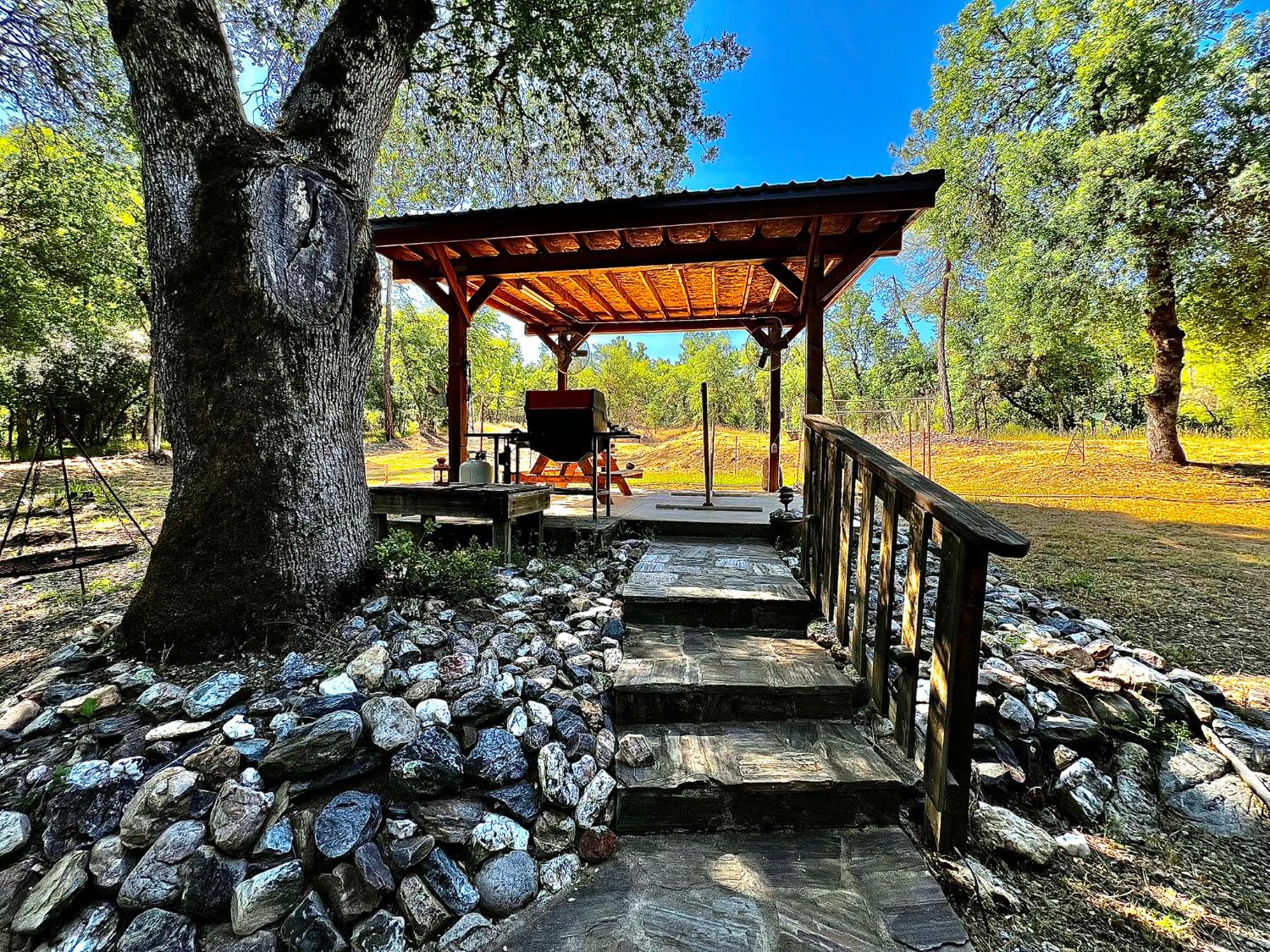 Hidden Valley Road, Mountain Ranch, California image 22