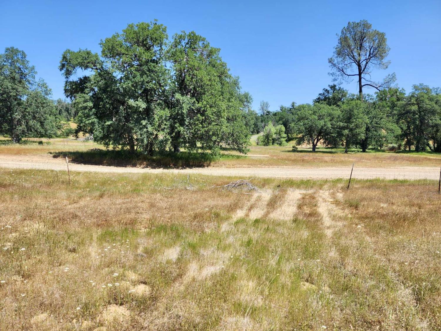 Two Feathers Road, Cottonwood, California image 33