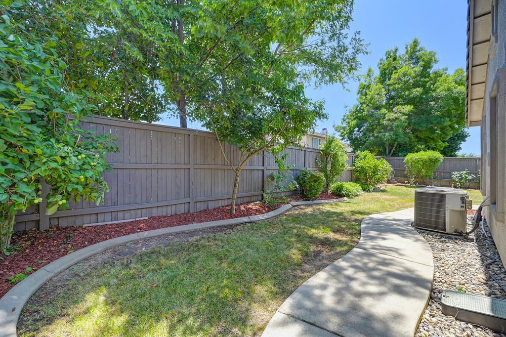 Azalea Garden Way, Rancho Cordova, California image 38