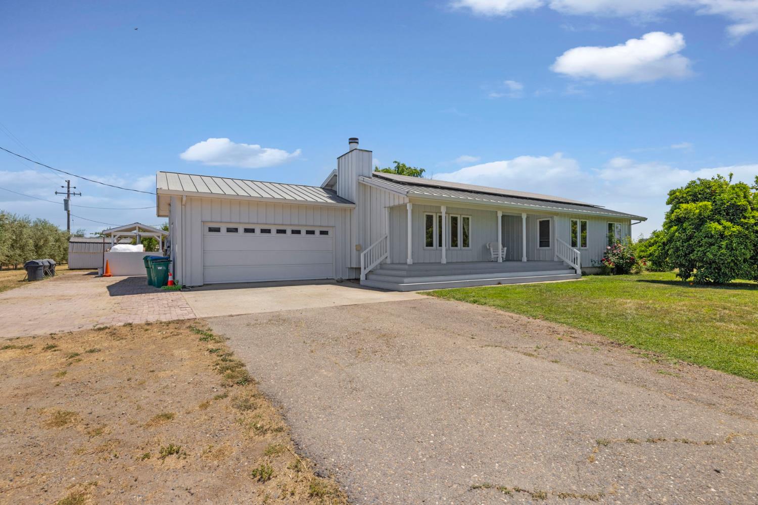 N Linn, Acampo, California image 31