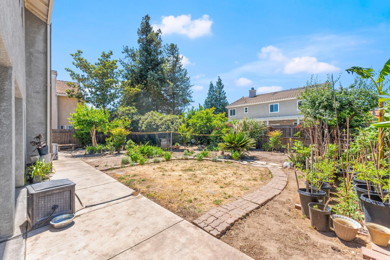Van Eeden Court, Stockton, California image 34