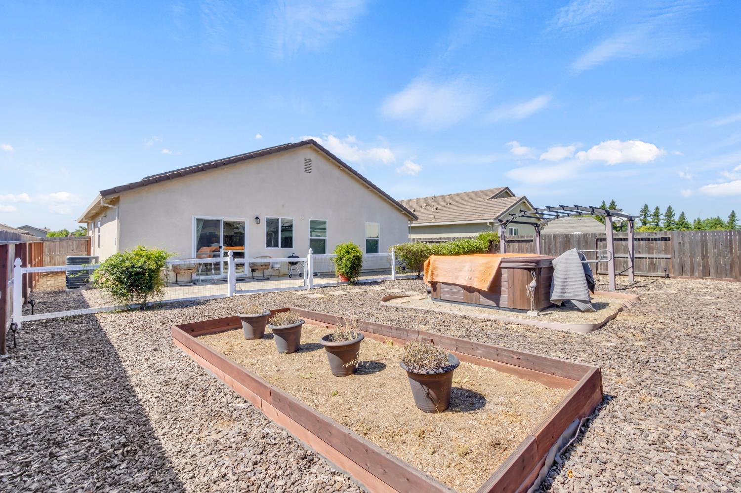 Sierra Bluff Street, Olivehurst, California image 41