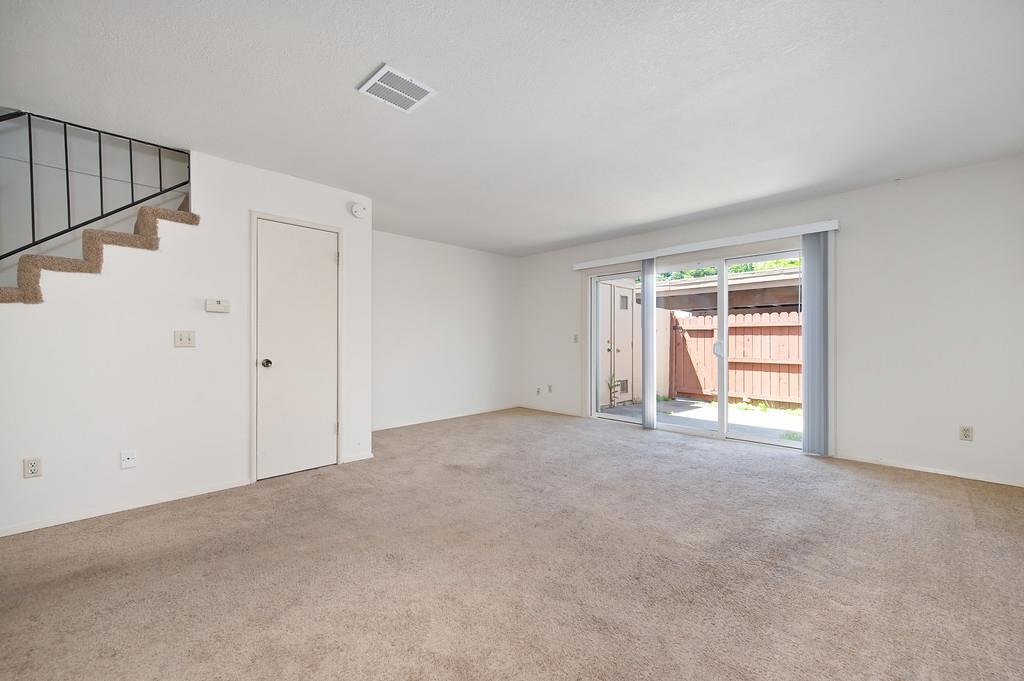 Photo #10: 225061030 Listing: Photo #10