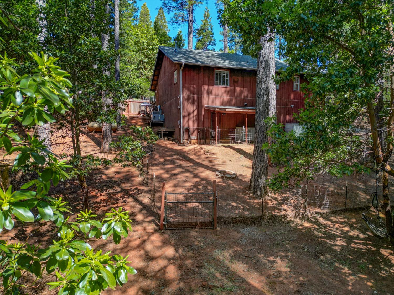 Forest Knoll Court, Pioneer, California image 5