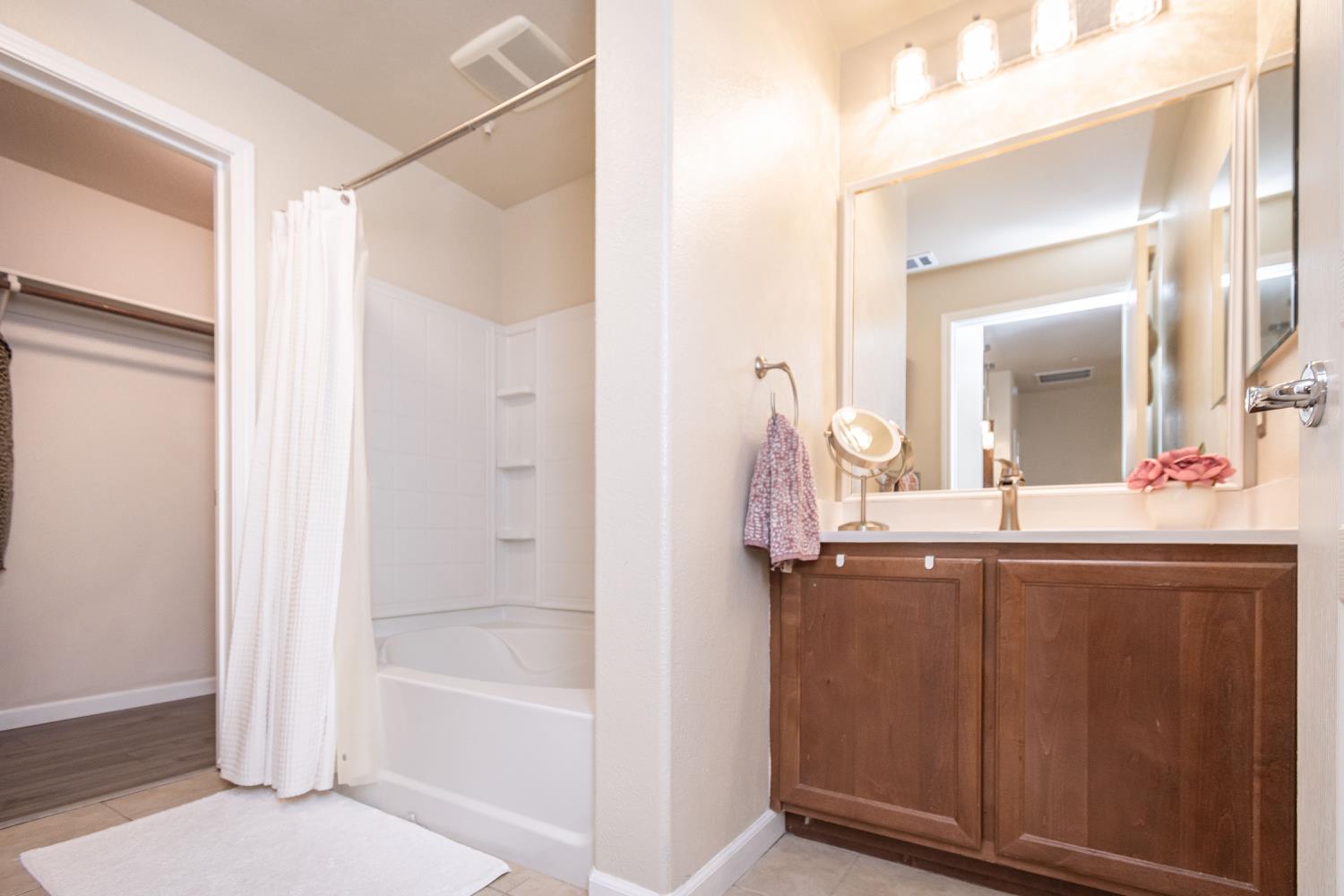 Photo #28: 225068677 Listing: Photo #28