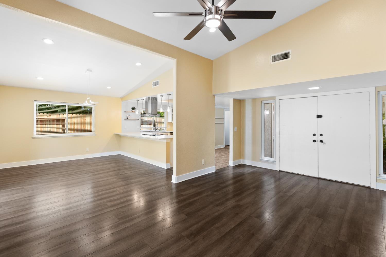 Glen Alder Way, Sacramento, CA, 95826-4058
