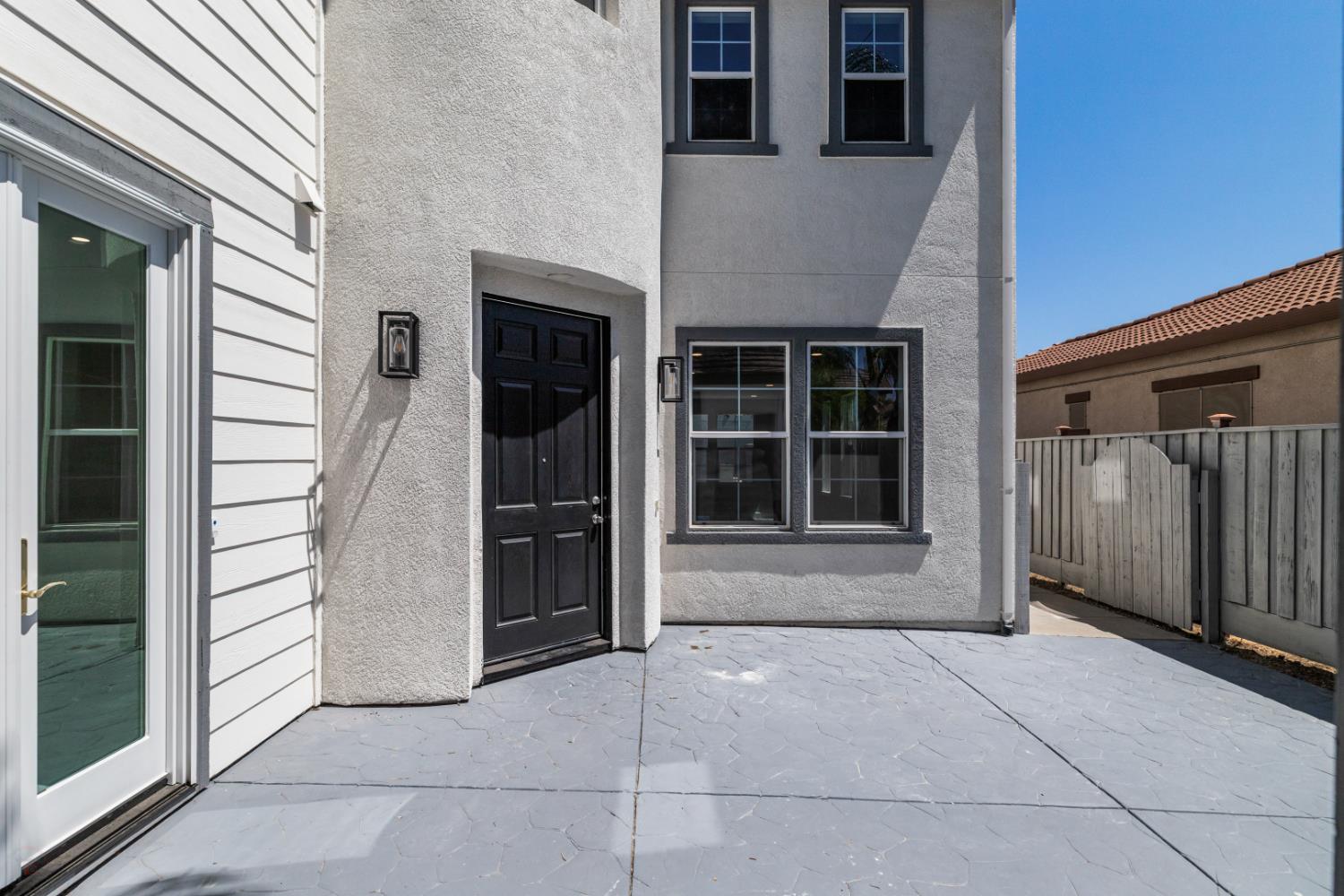 Detail Gallery Image 8 of 82 For 2431 Ogden Sannazor Ct, Tracy,  CA 95377 - 6 Beds | 4/1 Baths