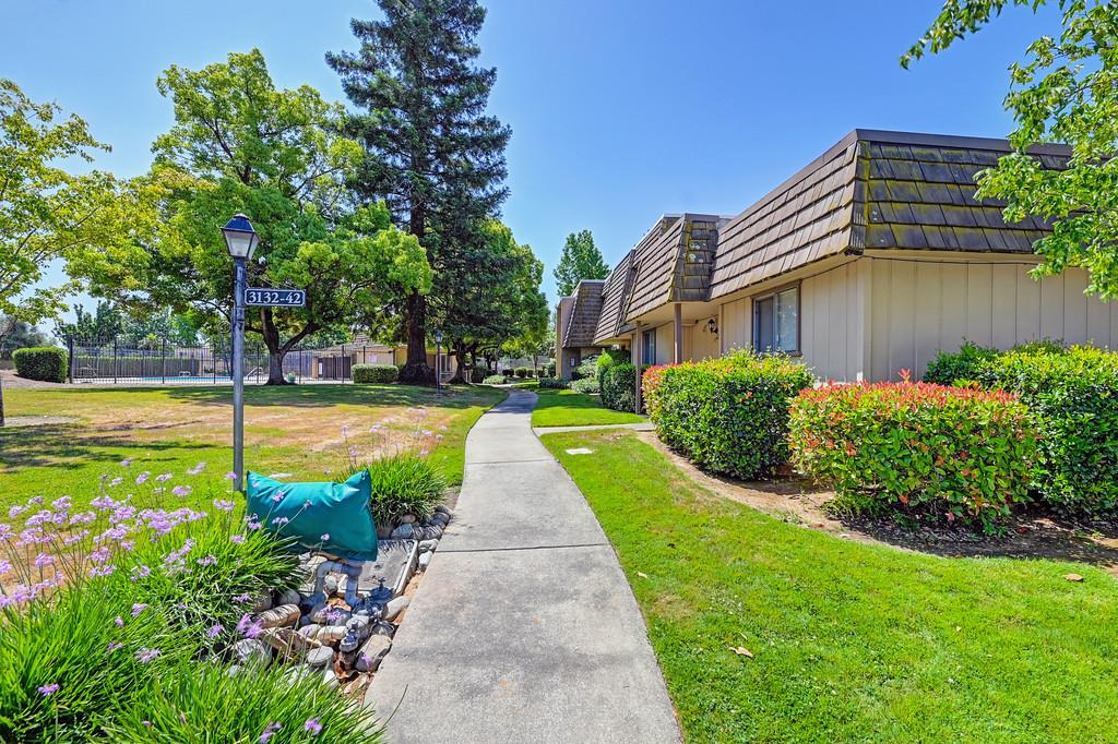 Photo #7: 225061030 Listing: Photo #7