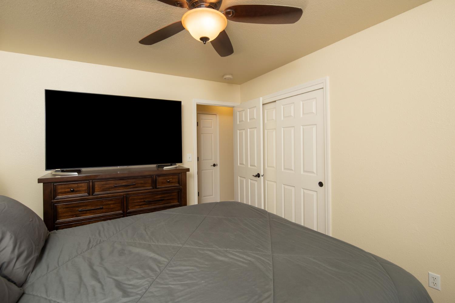 Bernstein Drive, Modesto, California image 16