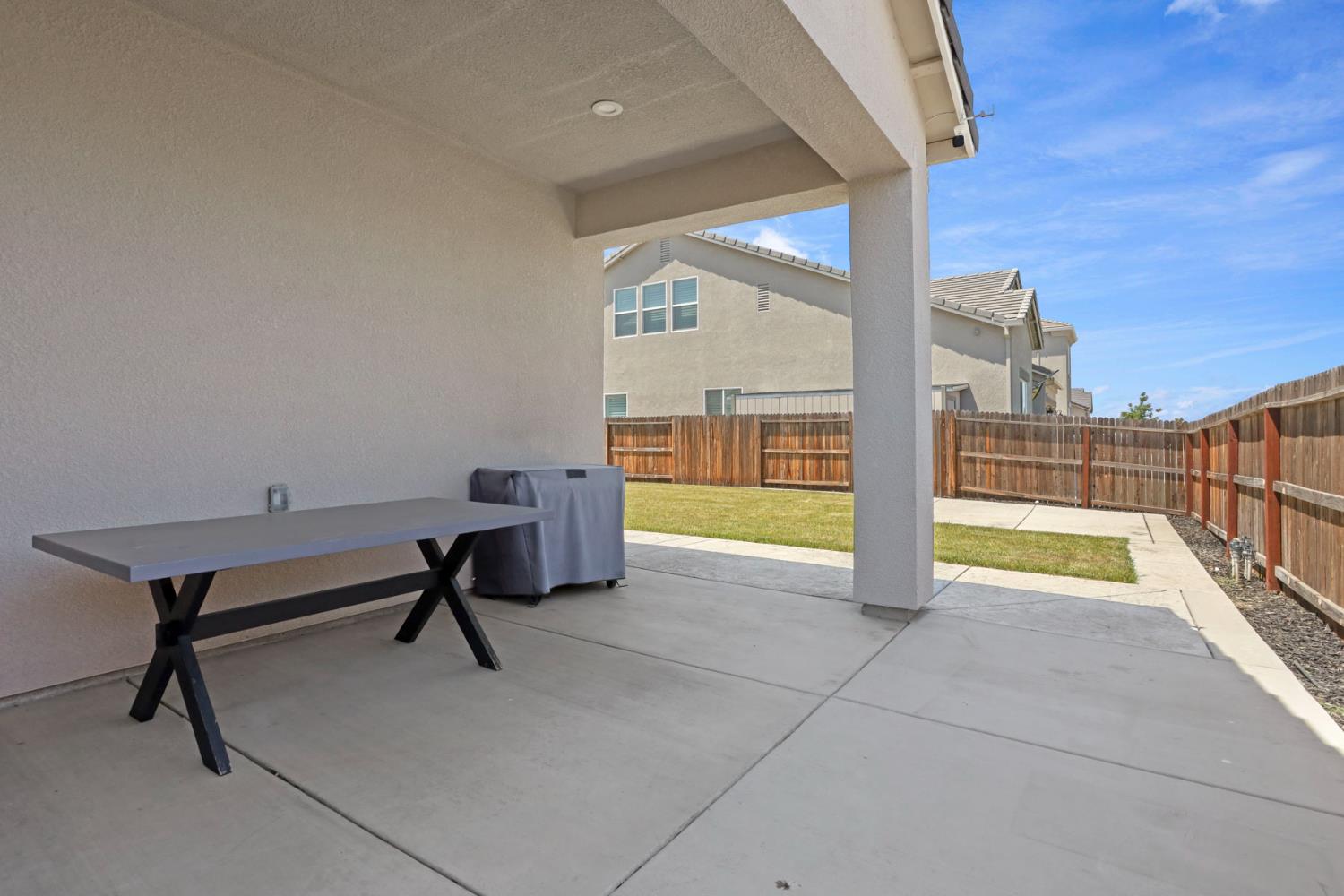 Salvador Way, Manteca, California image 32